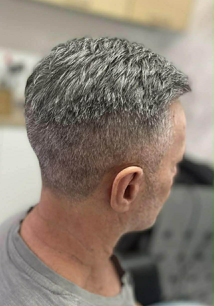 Ženský účes s elegantným objemom